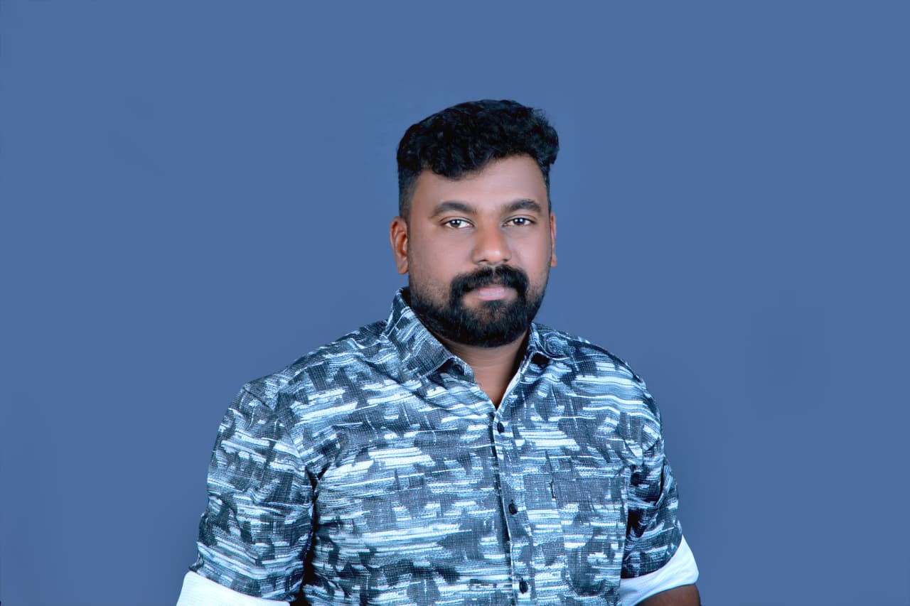 Vishnu.V (വിഷ്ണു.വി)